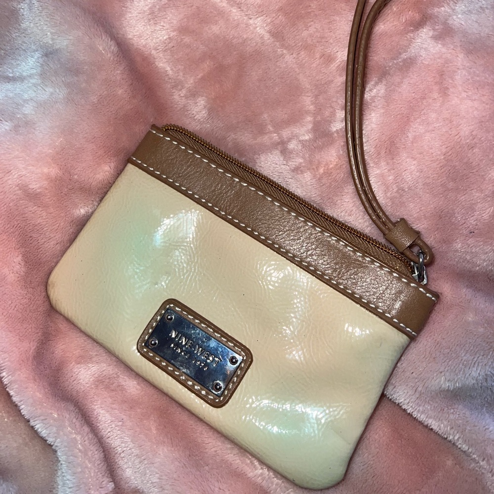 Nine West beige wristlet